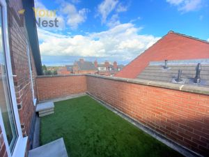 Photo 17- click for photo gallery